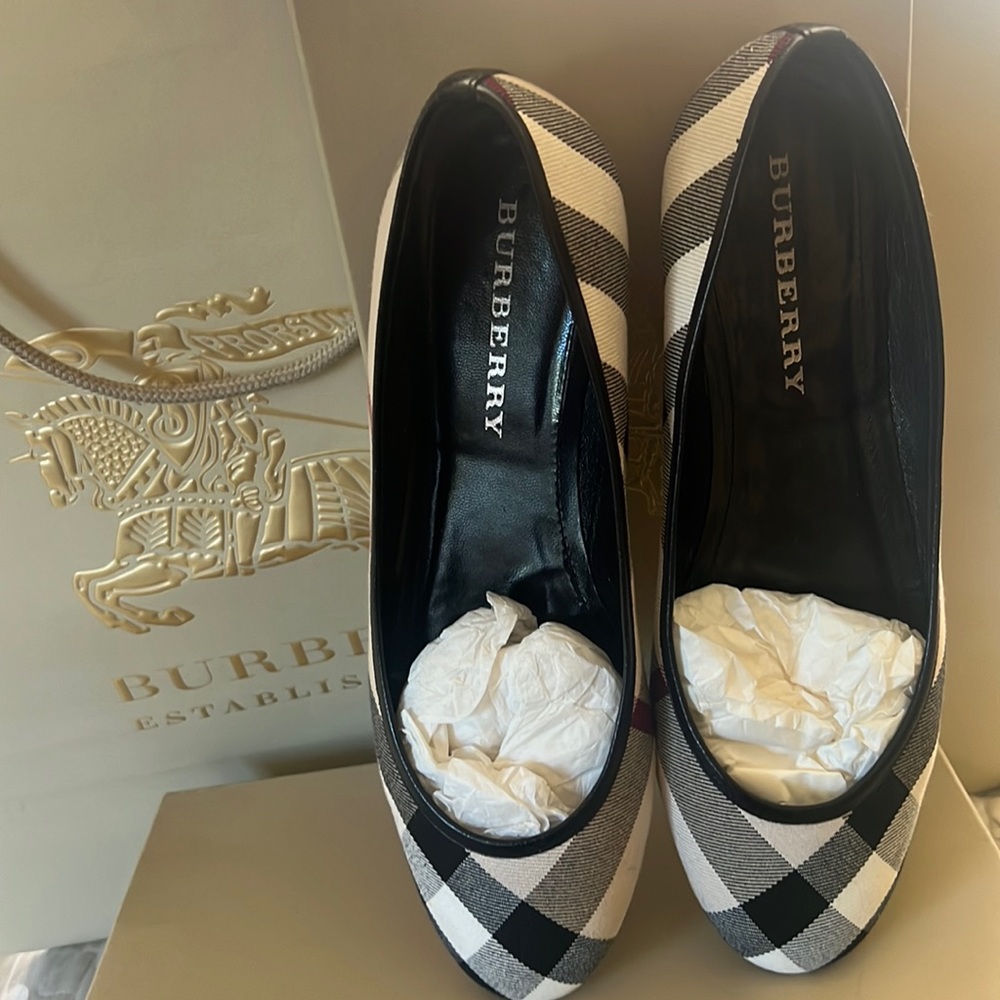 BURBERRY flats - Picture 4 of 6